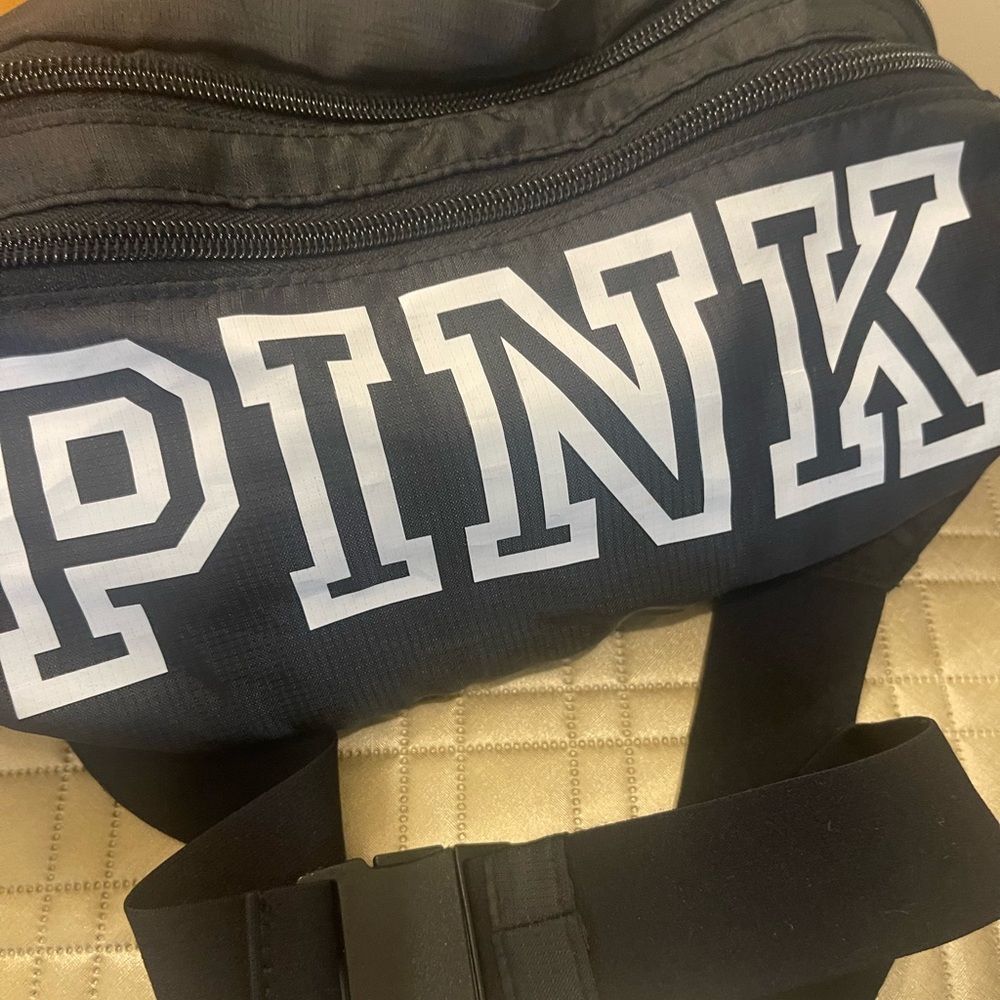 Pink Duffle/Backpack. Euc - image 2